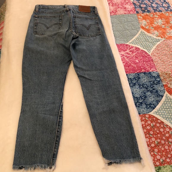 Levi’s High-Waisted Wedgie Jeans - Picture 2 of 12
